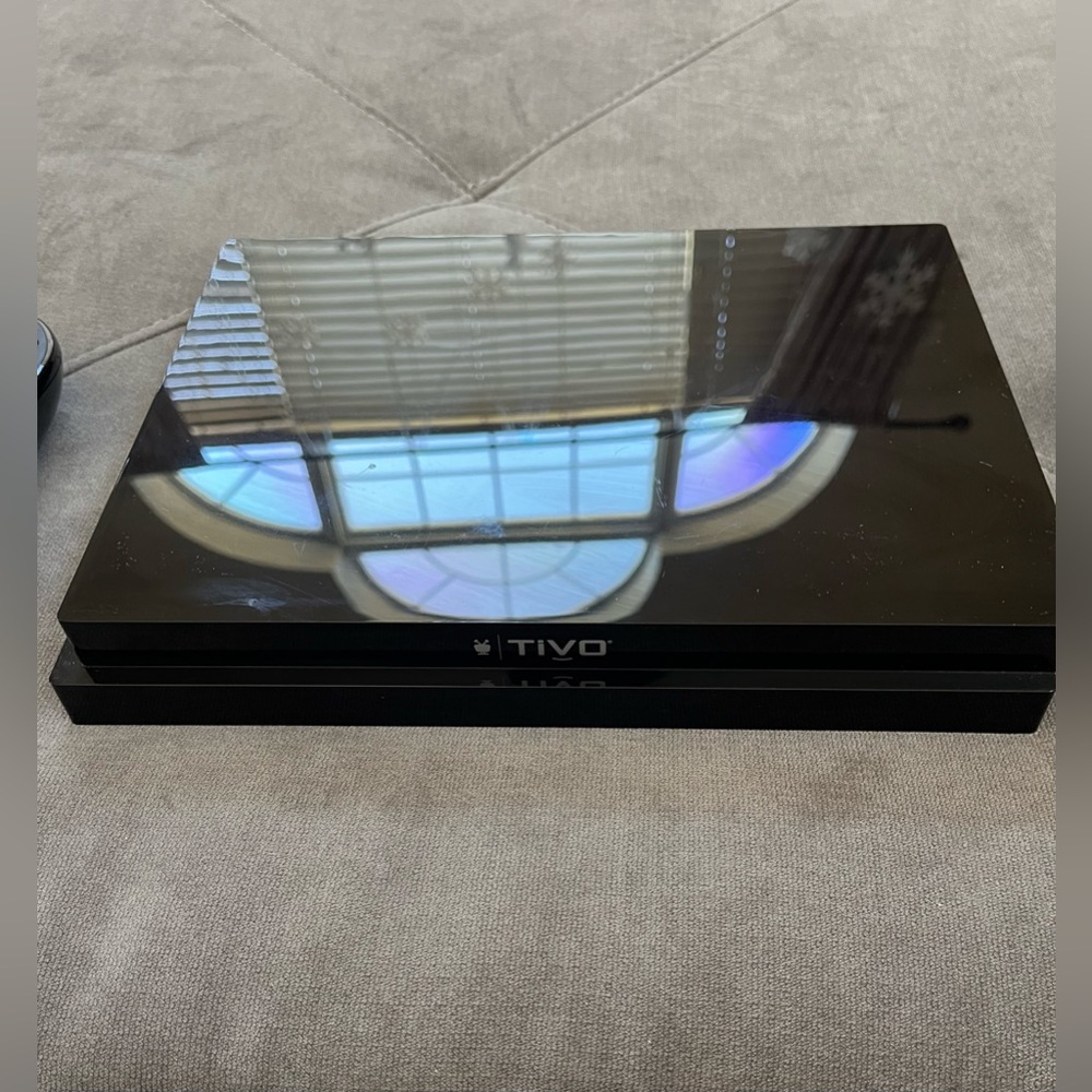TiVo Edge - Picture 2 of 4